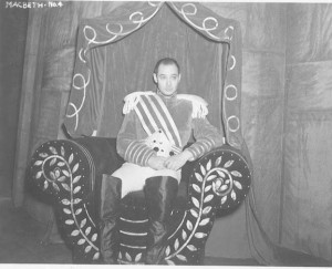 Actor Jack Carter as Macbeth (Photo: Library of Congress)